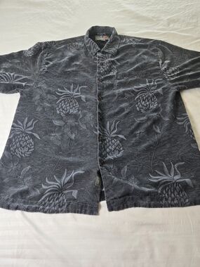 Men's Tropical Button-Up Shirt in Charcoal Gray